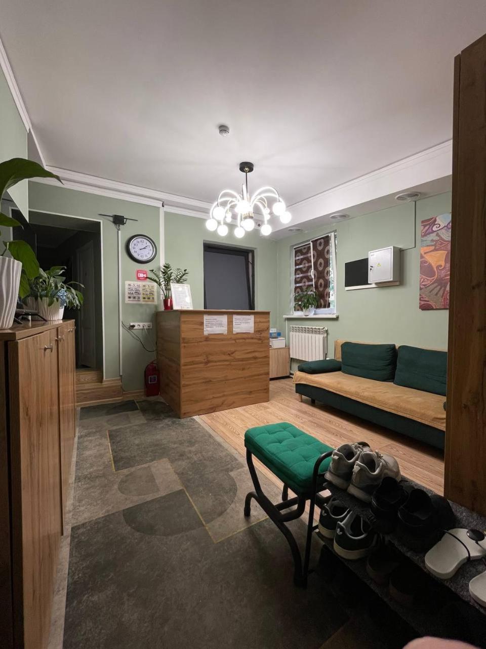 Hostel Nomad Almaty Exterior photo